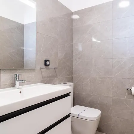 Guestready - Typical Experience In *